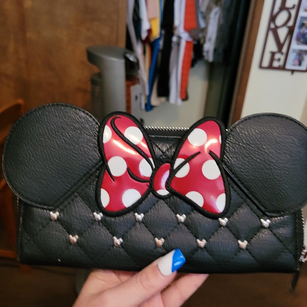 Disney Loungefly Minnie Mouse Ears wallet